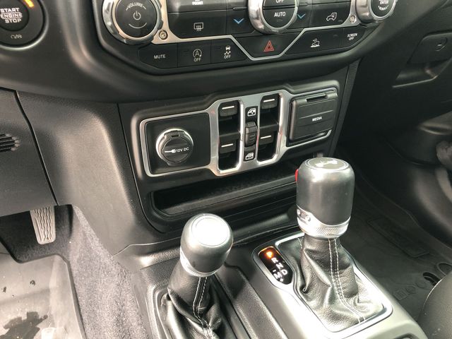Thumbnail: 2021 Jeep Wrangler - 29