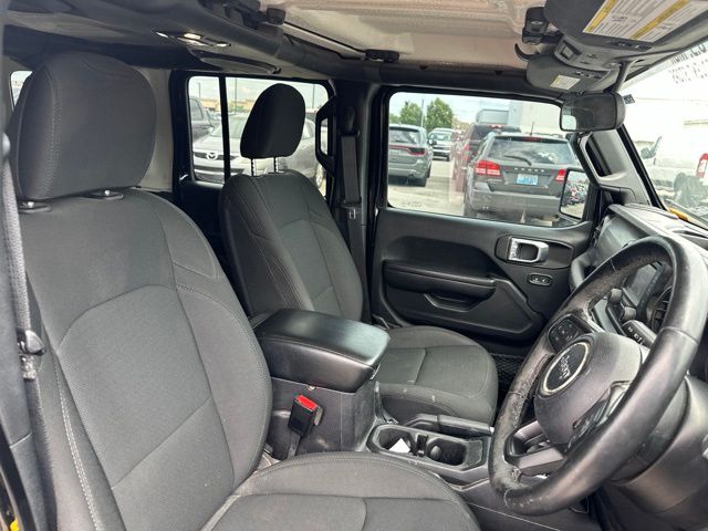 Thumbnail: 2021 Jeep Wrangler - 6