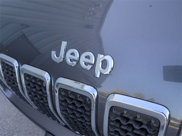Thumbnail: 2019 Jeep Cherokee - 7