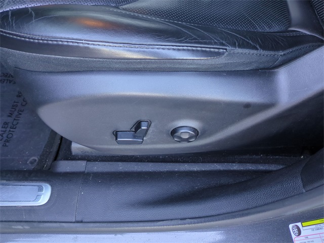 Thumbnail: 2019 Jeep Cherokee - 32