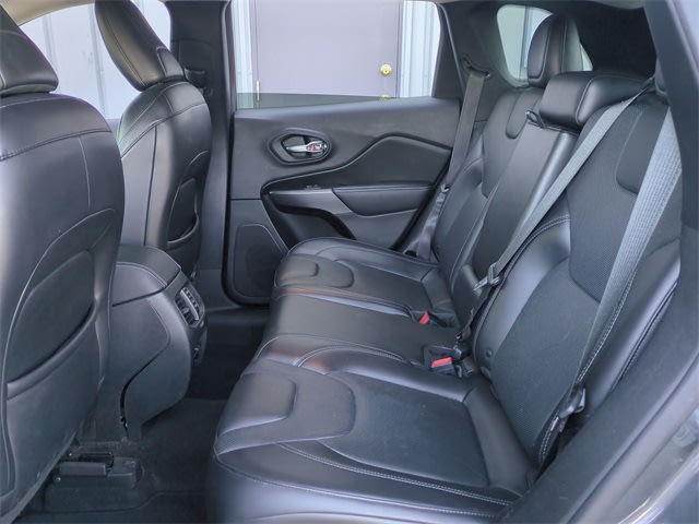 Thumbnail: 2019 Jeep Cherokee - 34