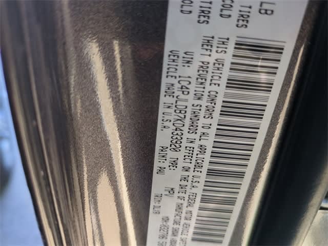 Thumbnail: 2019 Jeep Cherokee - 21