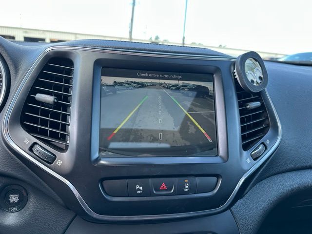Thumbnail: 2021 Jeep Cherokee - 15