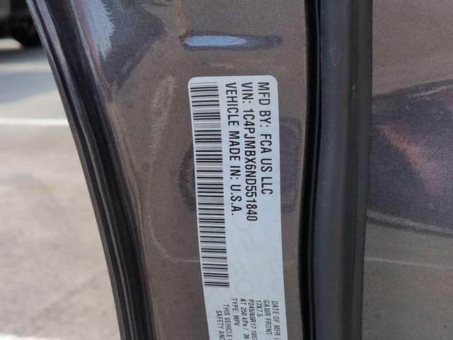 Thumbnail: 2022 Jeep Cherokee - 17