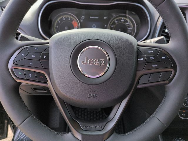 Thumbnail: 2022 Jeep Cherokee - 28