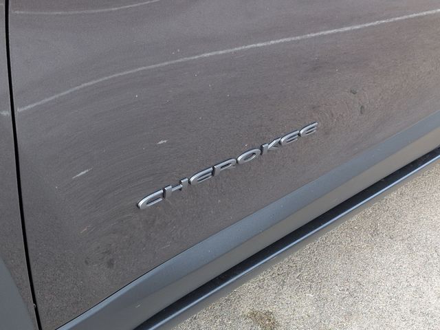 Thumbnail: 2022 Jeep Cherokee - 24