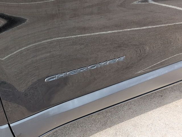 Thumbnail: 2021 Jeep Cherokee - 6