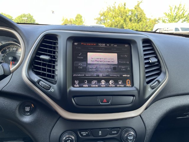 Thumbnail: 2017 Jeep Cherokee - 26
