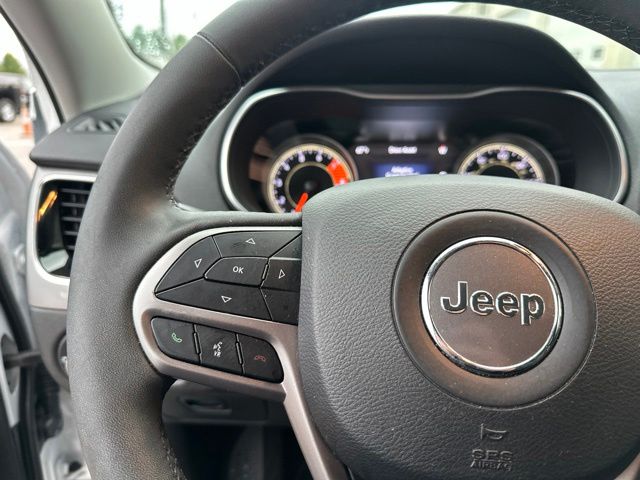 Thumbnail: 2022 Jeep Cherokee - 18