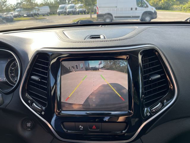 Thumbnail: 2019 Jeep Cherokee - 27