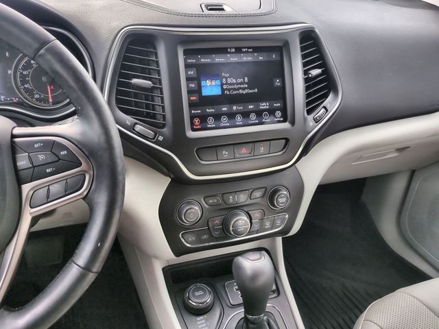 Thumbnail: 2021 Jeep Cherokee - 15