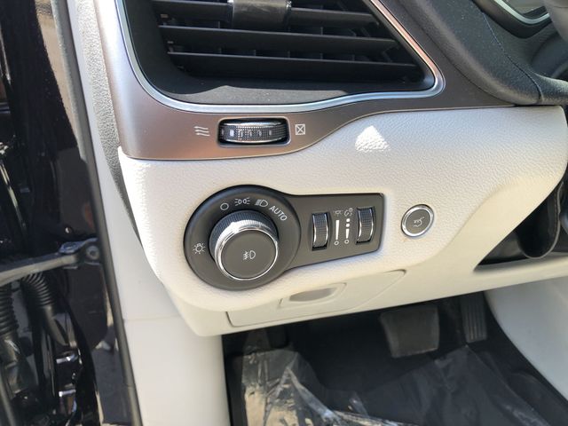 Thumbnail: 2021 Jeep Cherokee - 30