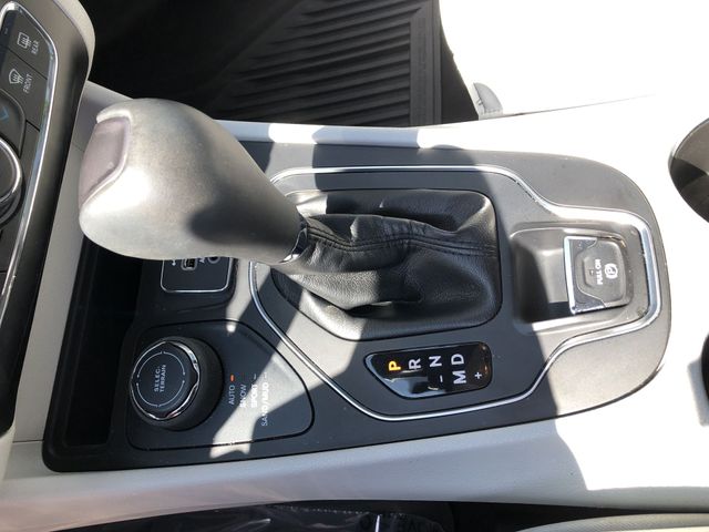 Thumbnail: 2021 Jeep Cherokee - 28