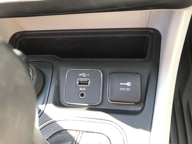 Thumbnail: 2021 Jeep Cherokee - 27
