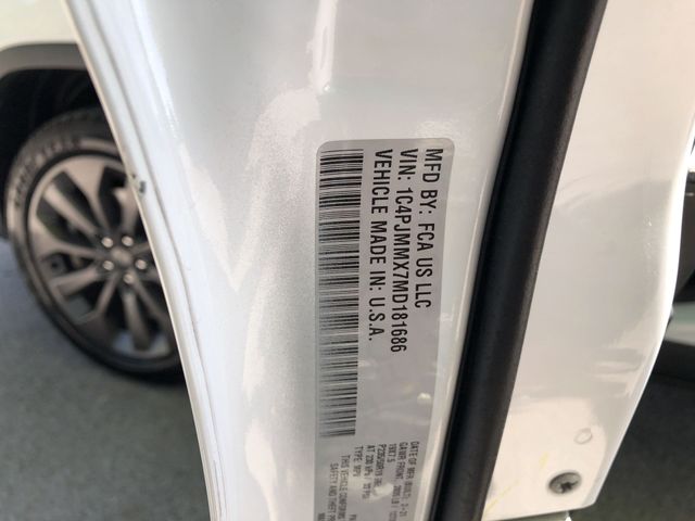 Thumbnail: 2021 Jeep Cherokee - 17