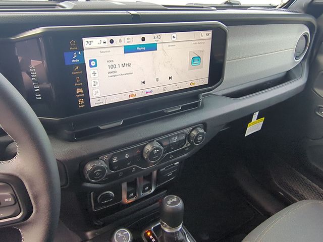 Thumbnail: 2026 Jeep Wrangler - 15