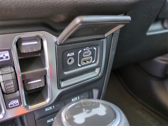 2025 Jeep Wrangler Sport 34