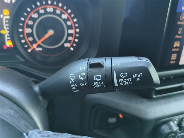 2025 Jeep Wrangler Sport 32