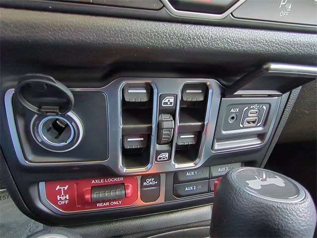 2025 Jeep Wrangler Sport 36