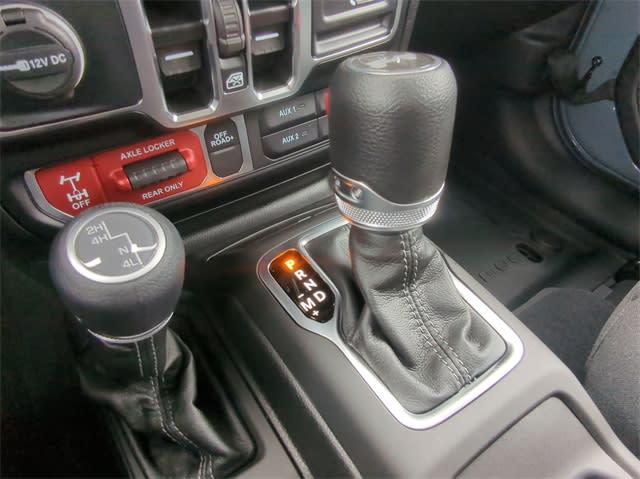 2025 Jeep Wrangler Sport 15