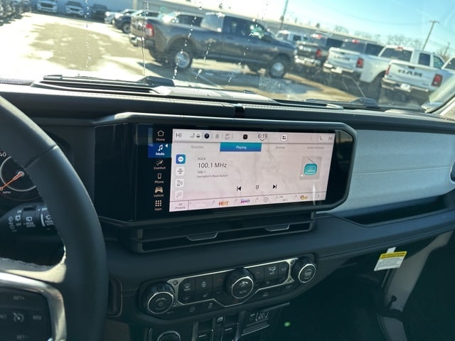 Thumbnail: 2026 Jeep Wrangler - 8