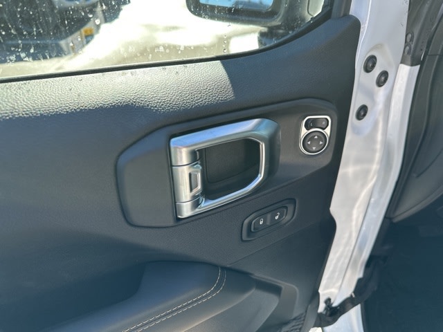 Thumbnail: 2026 Jeep Wrangler - 15