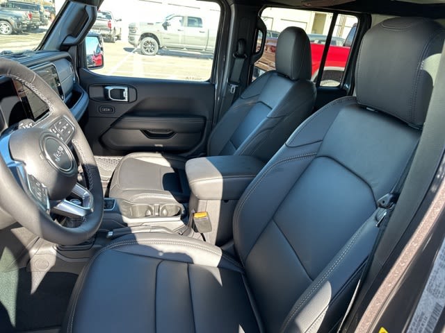 Thumbnail: 2026 Jeep Wrangler - 6