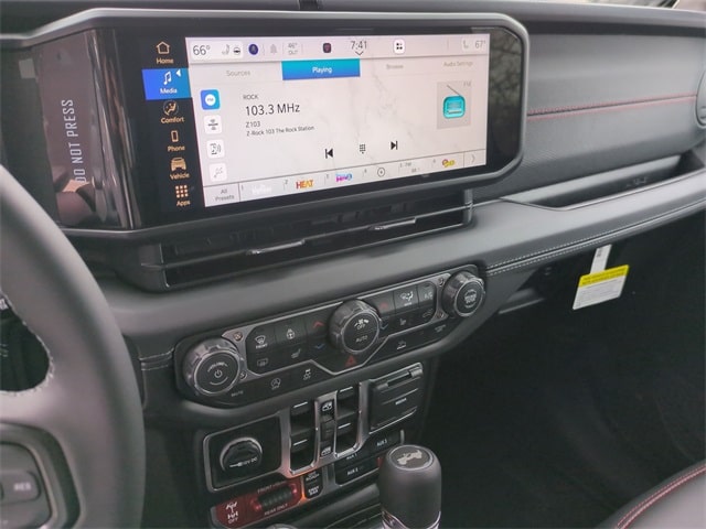 Thumbnail: 2026 Jeep Wrangler - 15