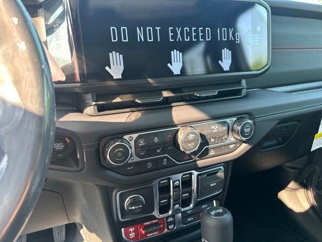 Thumbnail: 2026 Jeep Wrangler - 9