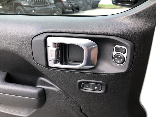 Thumbnail: 2026 Jeep Wrangler - 34