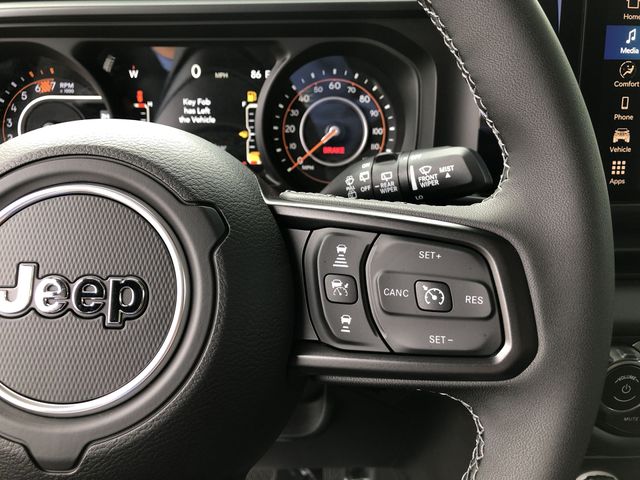 Thumbnail: 2026 Jeep Wrangler - 34