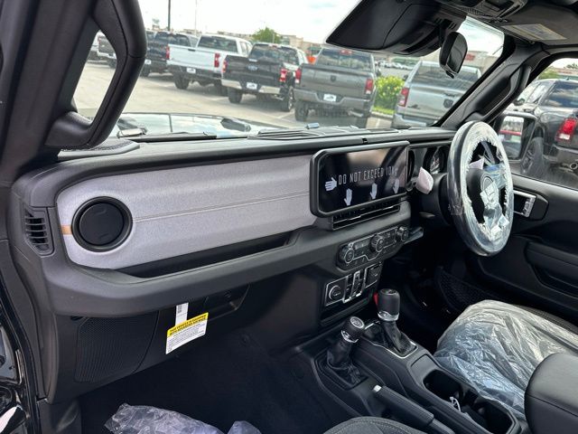 Thumbnail: 2026 Jeep Wrangler - 6