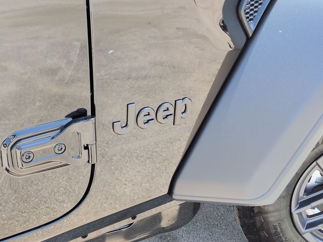 Thumbnail: 2026 Jeep Wrangler - 25