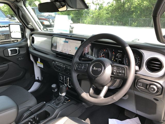 Thumbnail: 2026 Jeep Wrangler - 2