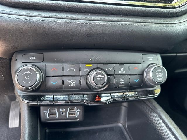 Thumbnail: 2021 Dodge Durango - 14