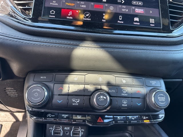 Thumbnail: 2022 Dodge Durango - 13