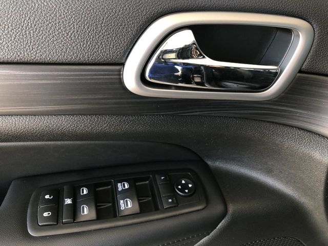 Thumbnail: 2019 Jeep Grand Cherokee - 25