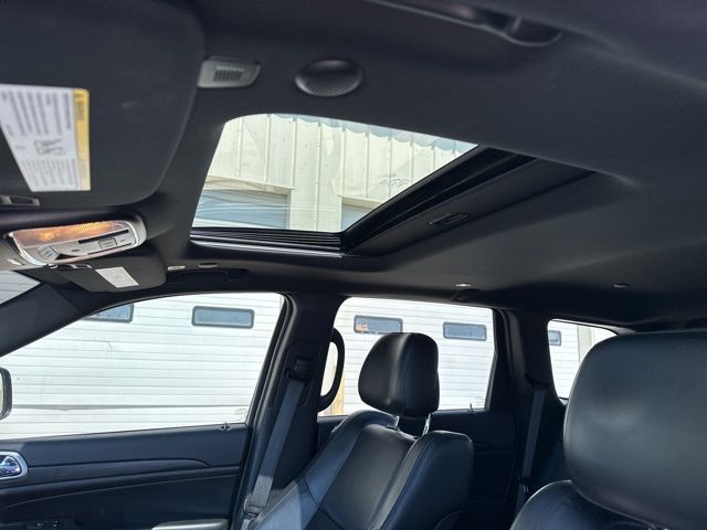 Thumbnail: 2021 Jeep Grand Cherokee - 12