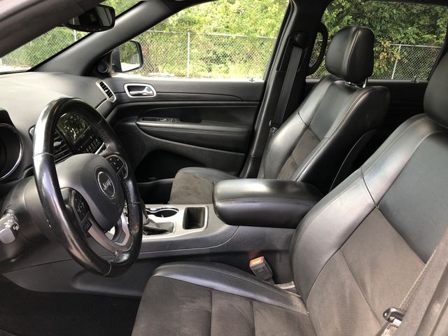 Thumbnail: 2020 Jeep Grand Cherokee - 10