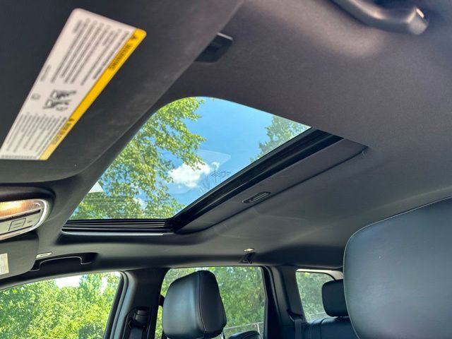 Thumbnail: 2021 Jeep Grand Cherokee - 14