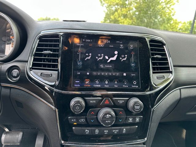 Thumbnail: 2020 Jeep Grand Cherokee - 12