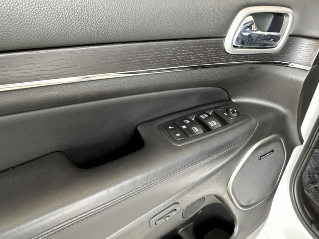 Thumbnail: 2018 Jeep Grand Cherokee - 36