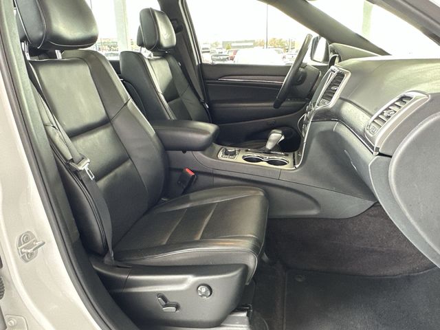 Thumbnail: 2018 Jeep Grand Cherokee - 11