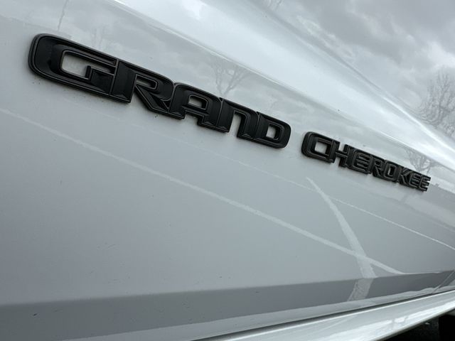 Thumbnail: 2018 Jeep Grand Cherokee - 6