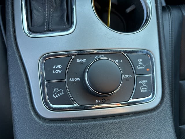 Thumbnail: 2020 Jeep Grand Cherokee - 14