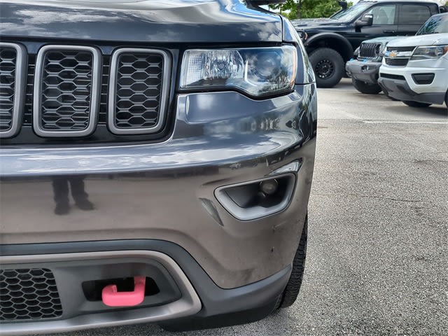 2017 Jeep Grand Cherokee Trailhawk 25