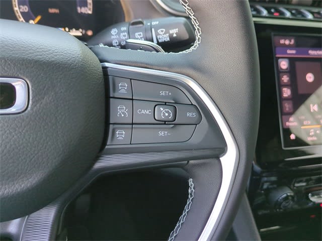 Thumbnail: 2025 Jeep Grand Cherokee - 32