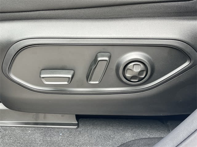 2025 Jeep Grand Cherokee Altitude 30