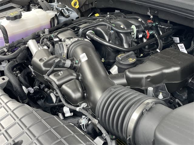 2025 Jeep Grand Cherokee Altitude 8
