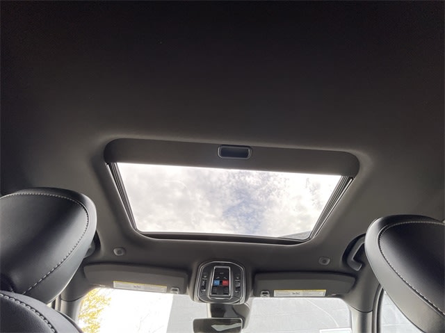 2025 Jeep Grand Cherokee Altitude 31